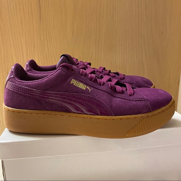 Brand New PUMA Suede Sneakers - Picture 1 of 8
